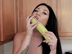 Kinky dark brown is rubbing her pussy with a banana