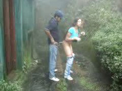 SL COUPLE OUTDOOR FUCK IN NUWARA ELIYA