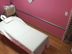 Agile and skillful honey turns massage into breathtaking fuck